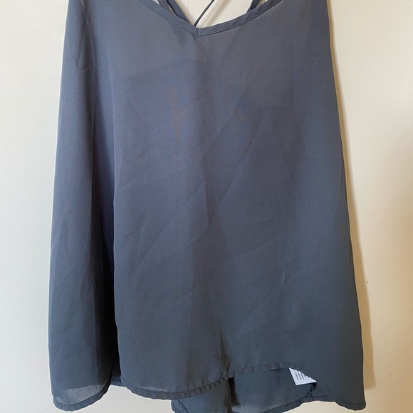 Hollister Flowy Tank - Picture 2 of 4